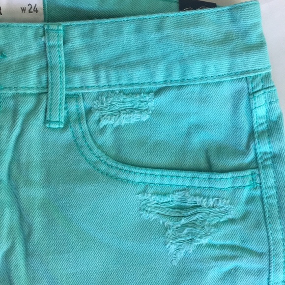 Mini skirt - Picture 4 of 7